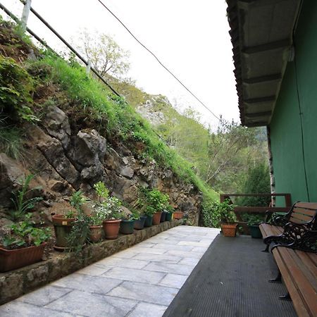 La Salmonera Cangas De Onis Caño Exterior foto