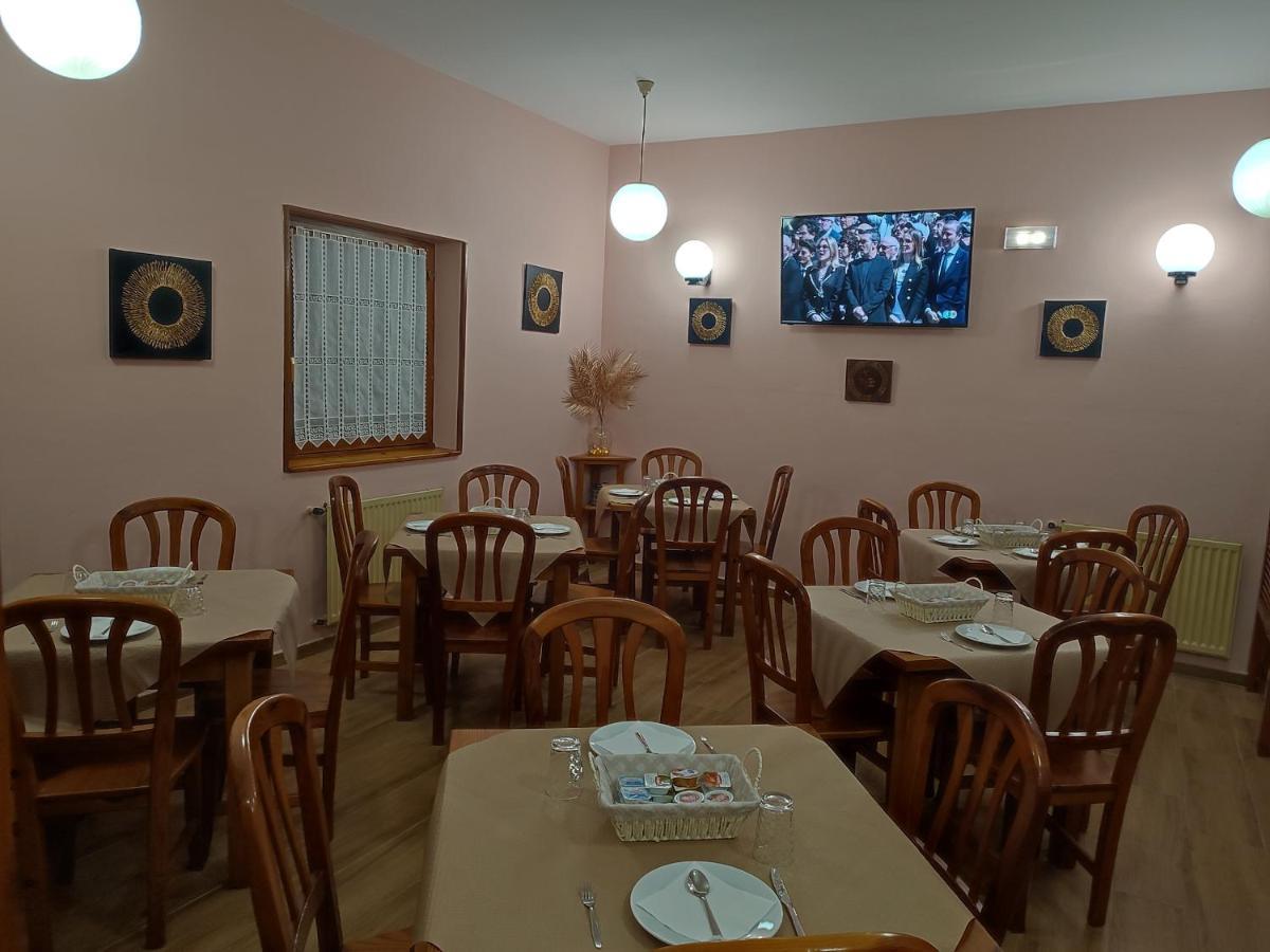 La Salmonera Cangas De Onis Caño Exterior foto